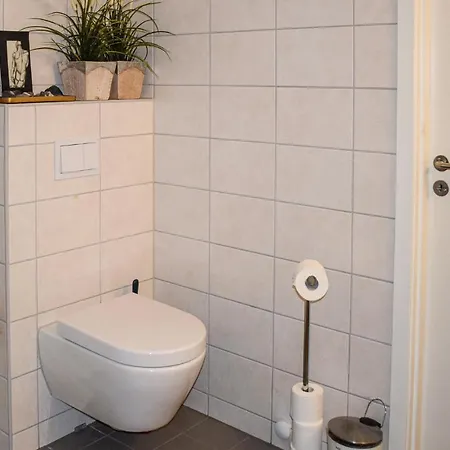 Apartment 2 Bedroom Awesome In Fornebu