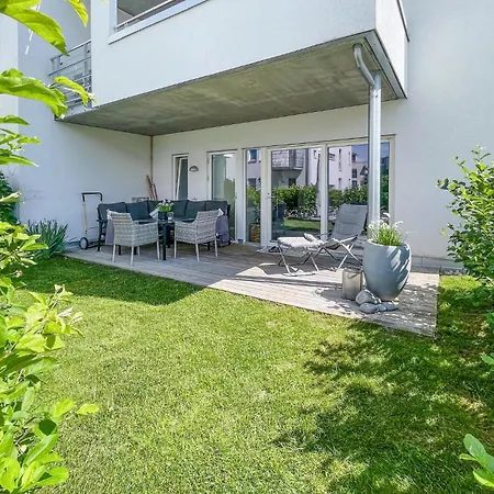 2 Bedroom Awesome In Apartment