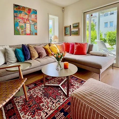 Apartamento 2 Bedroom Awesome In