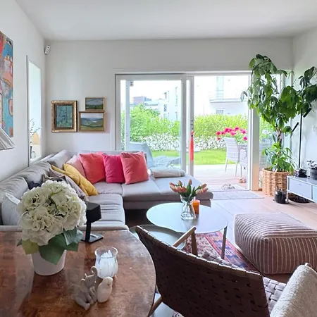 2 Bedroom Awesome In Διαμέρισμα *