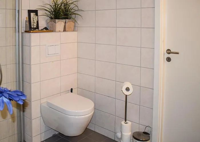 Apartamento 2 Bedroom Awesome In Fornebu