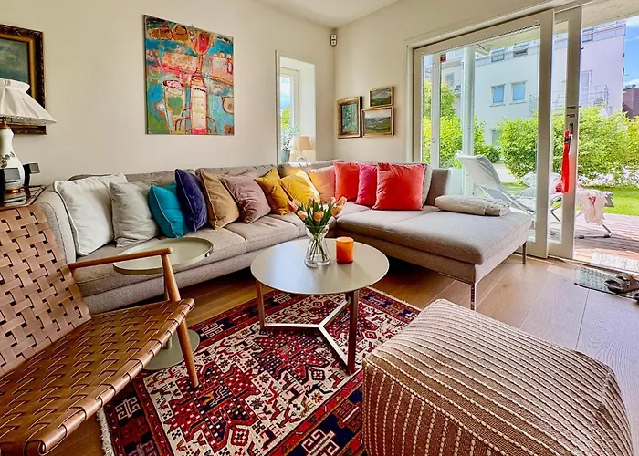 Apartamento 2 Bedroom Awesome In