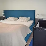 2 Bedroom Awesome In