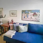 Апартаменты 2 Bedroom Awesome In