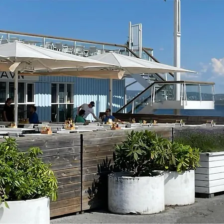 2 Bedroom Awesome In شقة *