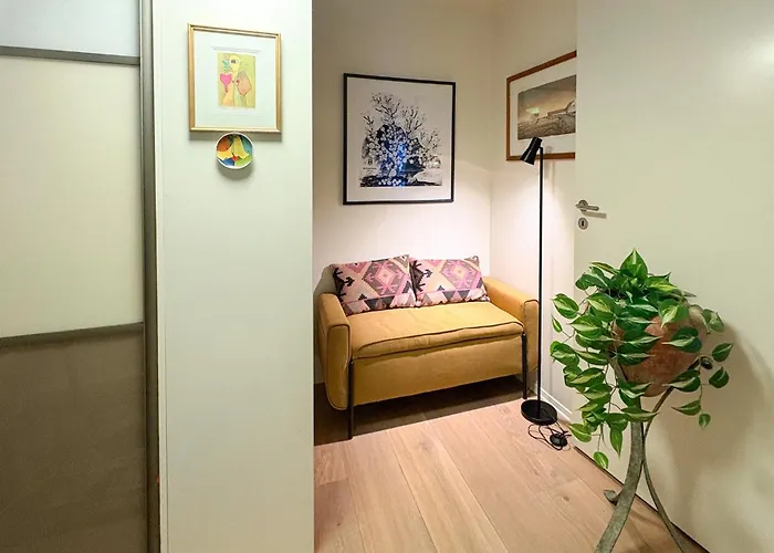 2 Bedroom Awesome In *